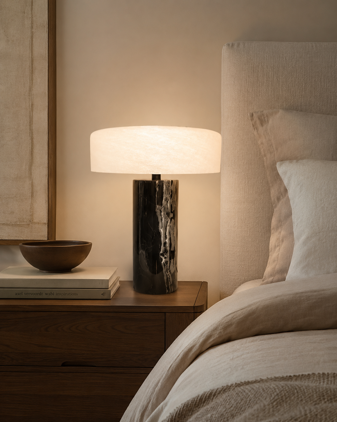 Nero Column Lamp